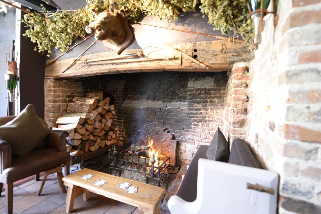 The Woolpack Inn Wavehorne Экстерьер фото