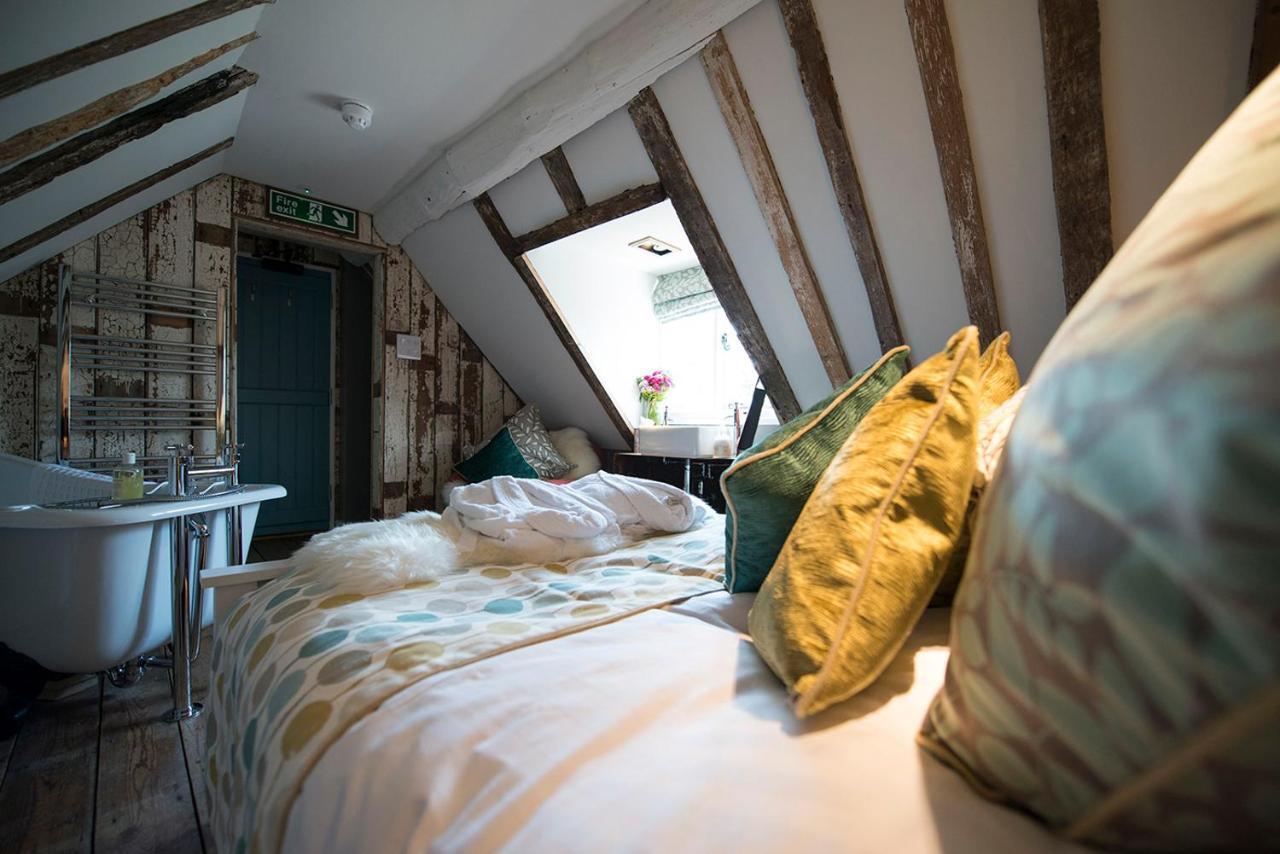 The Woolpack Inn Wavehorne Экстерьер фото
